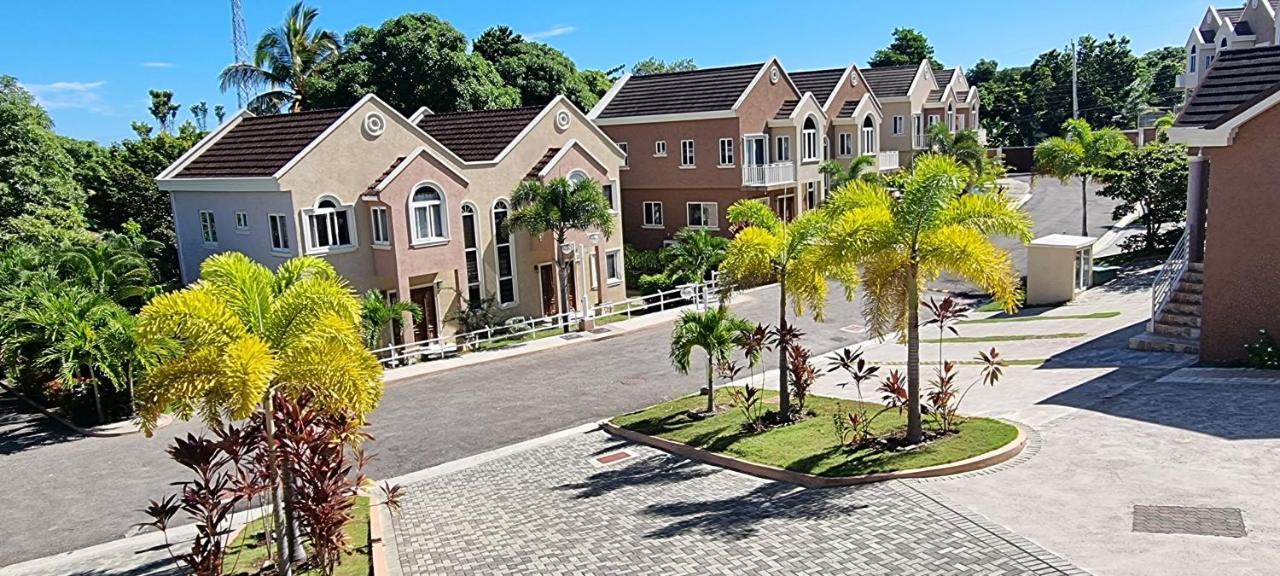 Komfort Getaway Villa At Countrymist Ocho Rios Exterior foto
